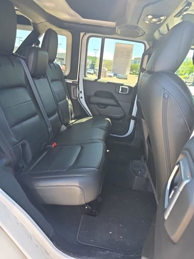 2022 Jeep Wrangler Unlimited Sahara Altitude 4x4