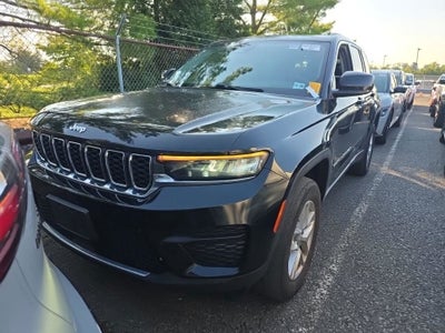 2023 Jeep Grand Cherokee Laredo 4x4