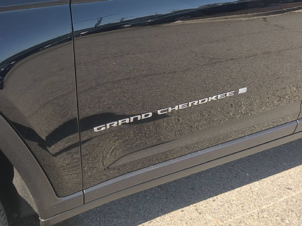 2027 Jeep Grand Cherokee GRAND CHEROKEE LIMITED 4X4