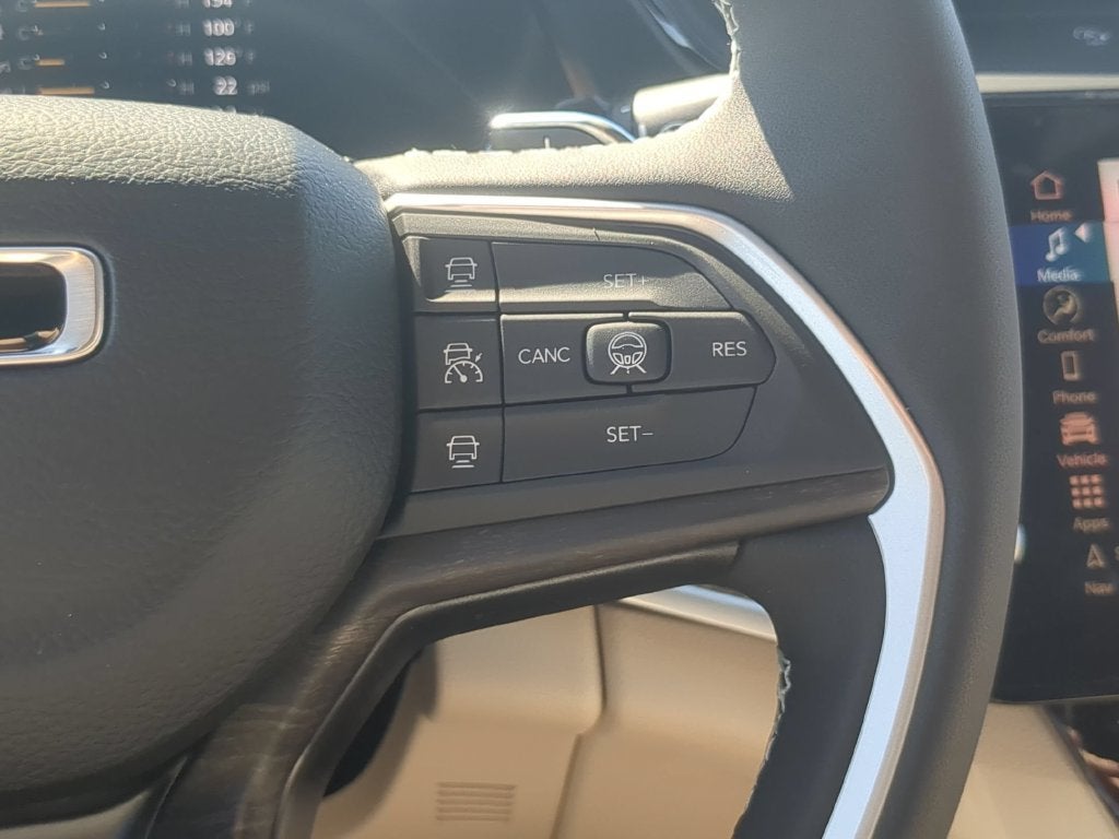 2027 Jeep Grand Cherokee GRAND CHEROKEE LIMITED 4X4