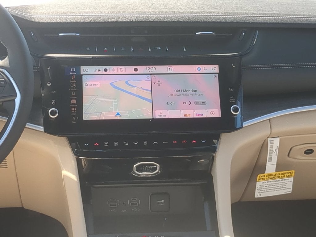 2027 Jeep Grand Cherokee GRAND CHEROKEE LIMITED 4X4