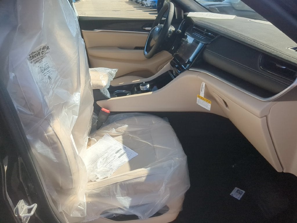2027 Jeep Grand Cherokee GRAND CHEROKEE LIMITED 4X4