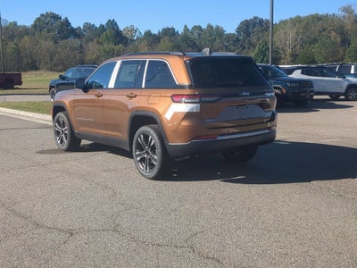 2027 Jeep Grand Cherokee GRAND CHEROKEE LIMITED 4X4