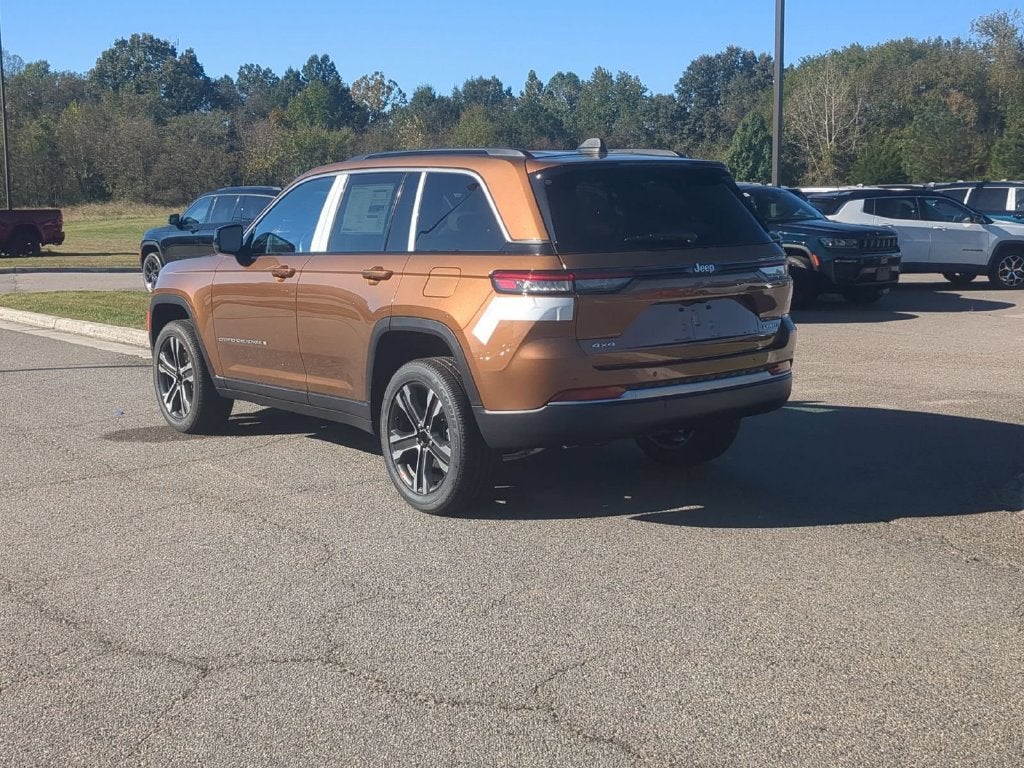 2027 Jeep Grand Cherokee GRAND CHEROKEE LIMITED 4X4