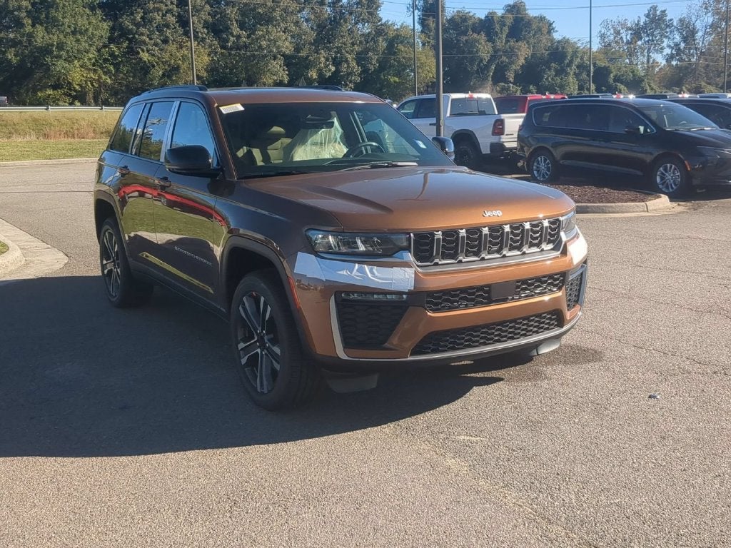 2027 Jeep Grand Cherokee GRAND CHEROKEE LIMITED 4X4