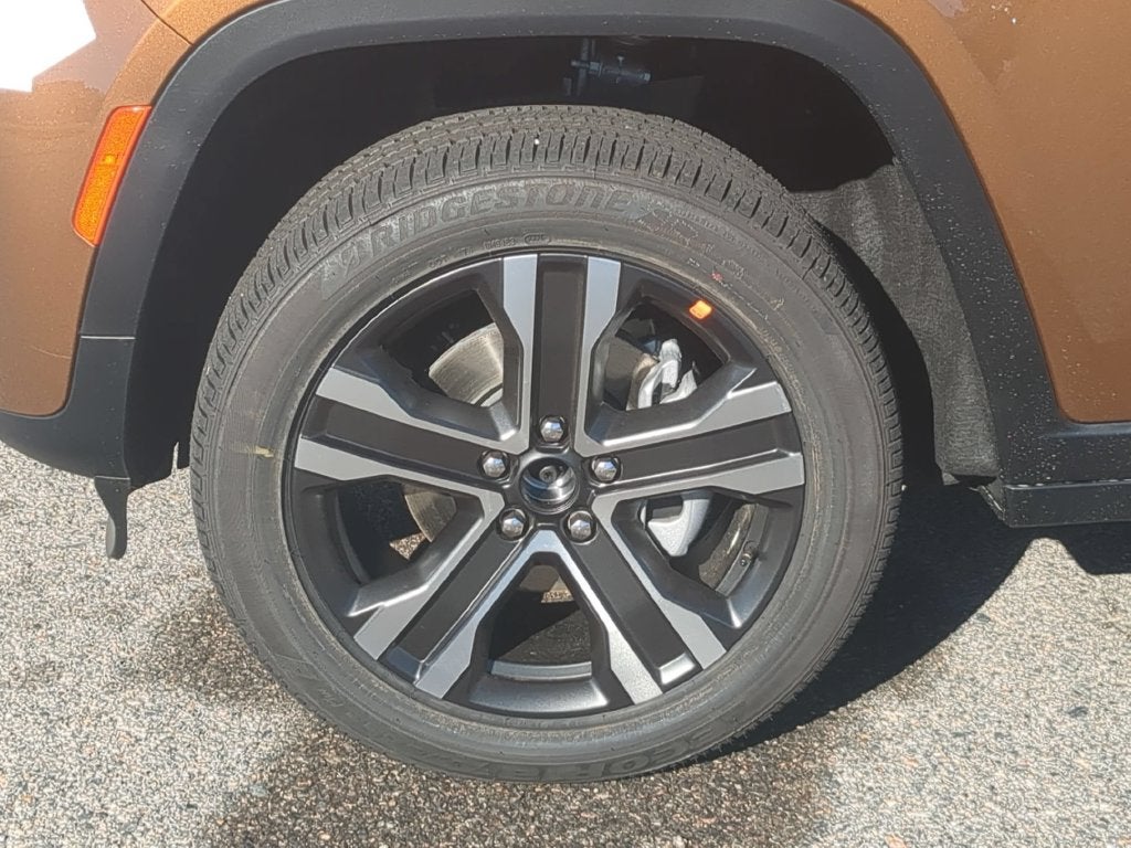 2027 Jeep Grand Cherokee GRAND CHEROKEE LIMITED 4X4