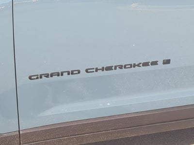 2027 Jeep Grand Cherokee GRAND CHEROKEE LIMITED 4X4