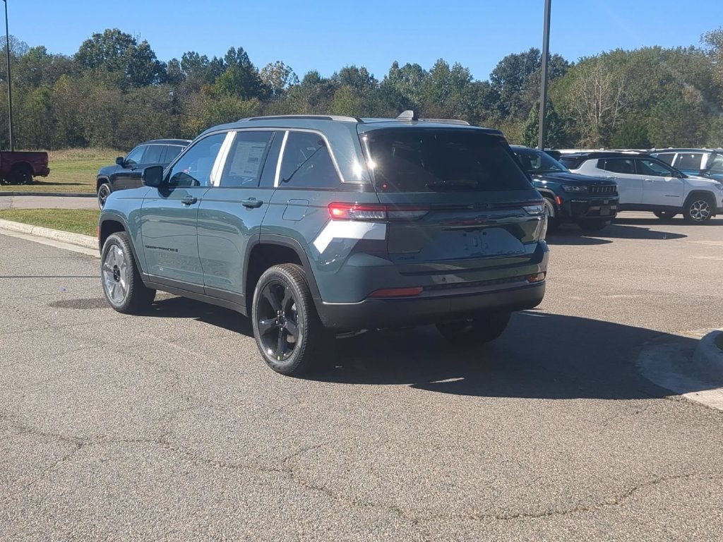 2027 Jeep Grand Cherokee GRAND CHEROKEE LIMITED 4X4