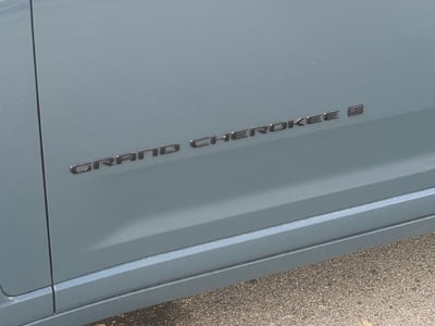 2027 Jeep Grand Cherokee GRAND CHEROKEE LIMITED RESERVE 4X4