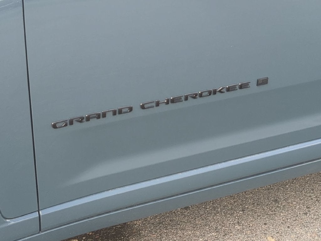 2027 Jeep Grand Cherokee GRAND CHEROKEE LIMITED RESERVE 4X4