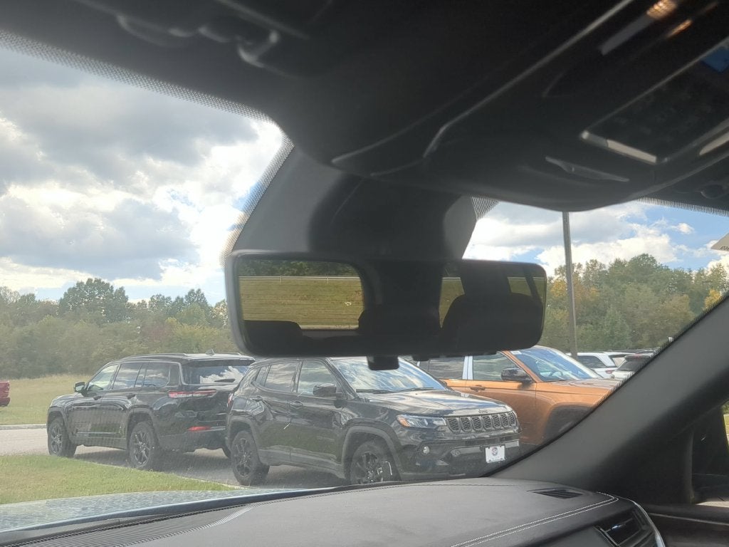 2027 Jeep Grand Cherokee GRAND CHEROKEE LIMITED RESERVE 4X4