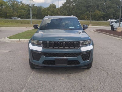 2027 Jeep Grand Cherokee GRAND CHEROKEE LIMITED RESERVE 4X4