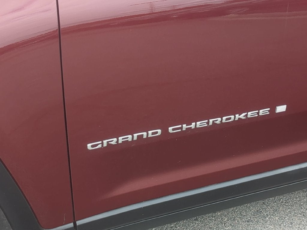2022 Jeep Grand Cherokee L Laredo 4x4