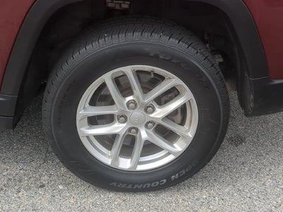 2022 Jeep Grand Cherokee L Laredo 4x4