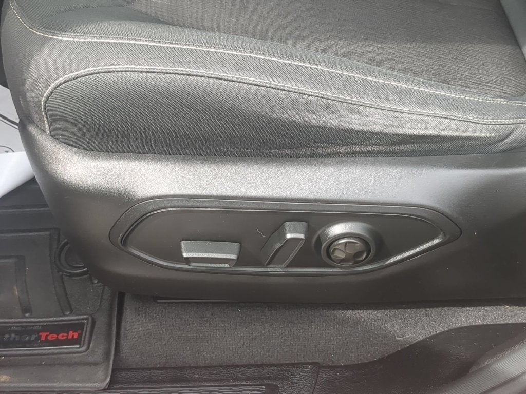 2022 Jeep Grand Cherokee L Laredo 4x4