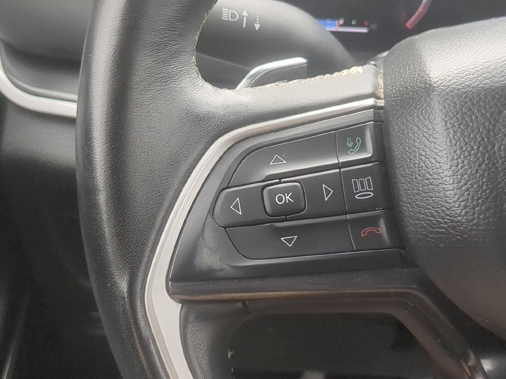 2022 Jeep Grand Cherokee L Laredo 4x4