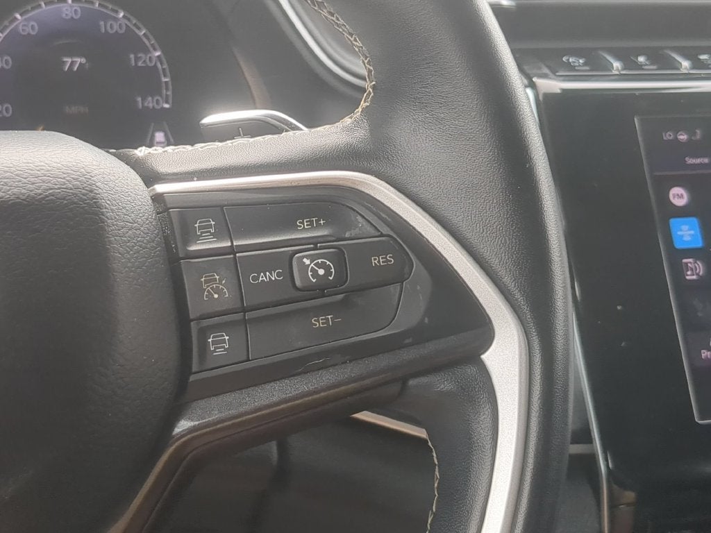 2022 Jeep Grand Cherokee L Laredo 4x4