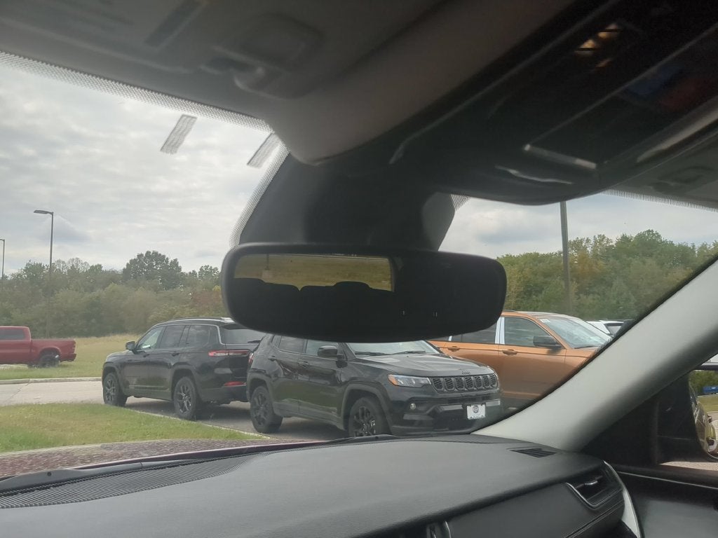 2022 Jeep Grand Cherokee L Laredo 4x4