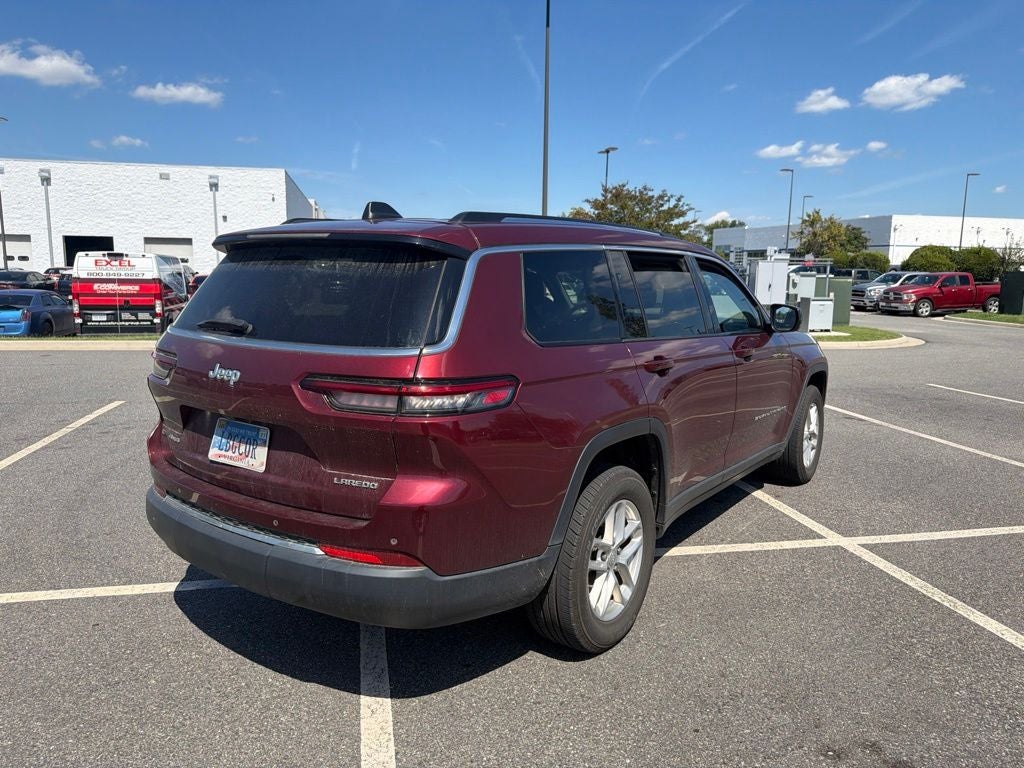 2022 Jeep Grand Cherokee L Laredo 4x4