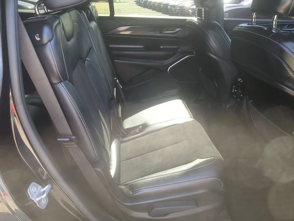 2022 Jeep Grand Cherokee L Altitude 4x4