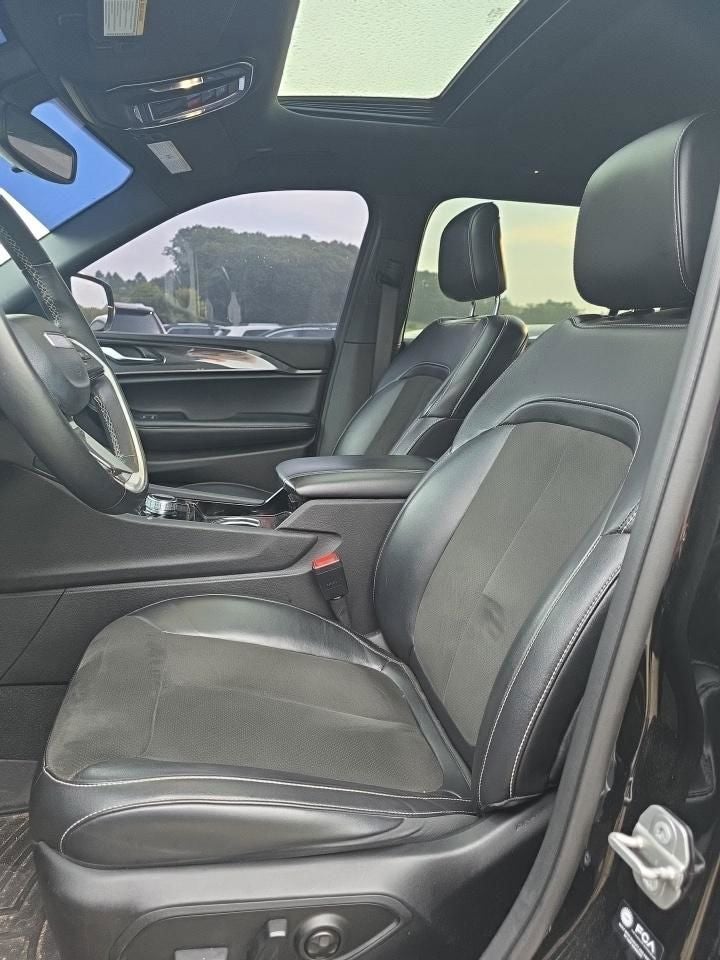 2022 Jeep Grand Cherokee L Altitude 4x4