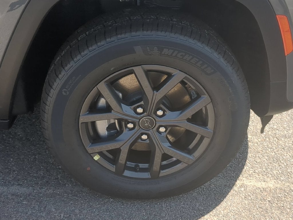 2027 Jeep Grand Cherokee L GRAND CHEROKEE L LAREDO ALTITUDE 4X4