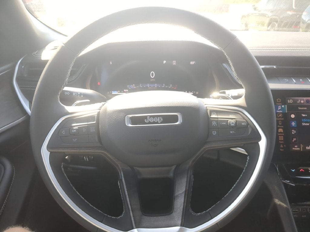 2027 Jeep Grand Cherokee L GRAND CHEROKEE L LAREDO ALTITUDE 4X4