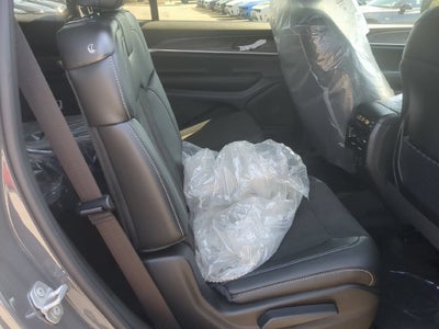 2027 Jeep Grand Cherokee L GRAND CHEROKEE L LAREDO ALTITUDE 4X4