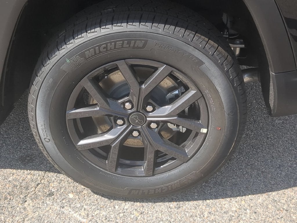 2027 Jeep Grand Cherokee L GRAND CHEROKEE L LAREDO ALTITUDE 4X4