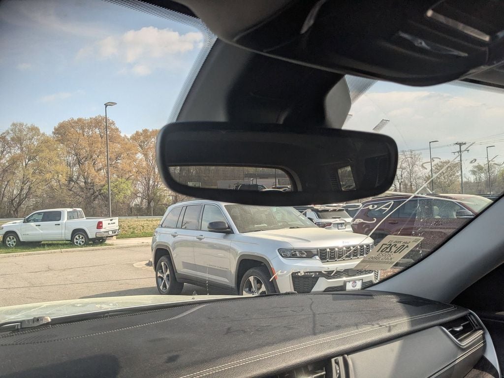 2023 Jeep Grand Cherokee L Limited 4x4