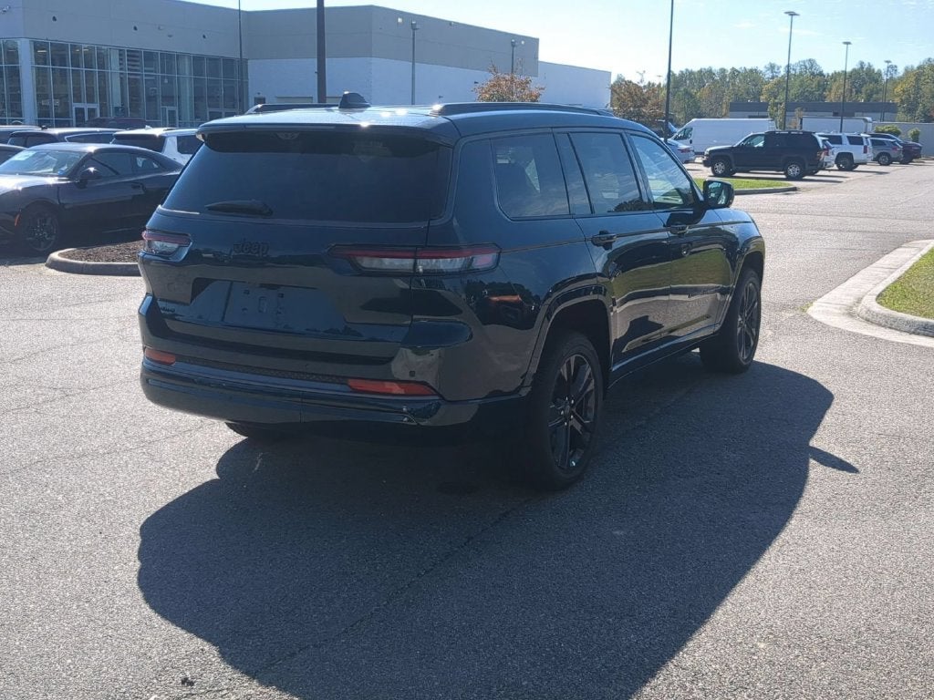 2027 Jeep Grand Cherokee L GRAND CHEROKEE L LIMITED RESERVE 4X4