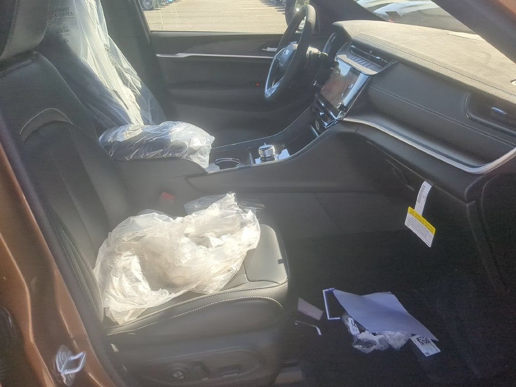 2027 Jeep Grand Cherokee L GRAND CHEROKEE L LIMITED 4X4