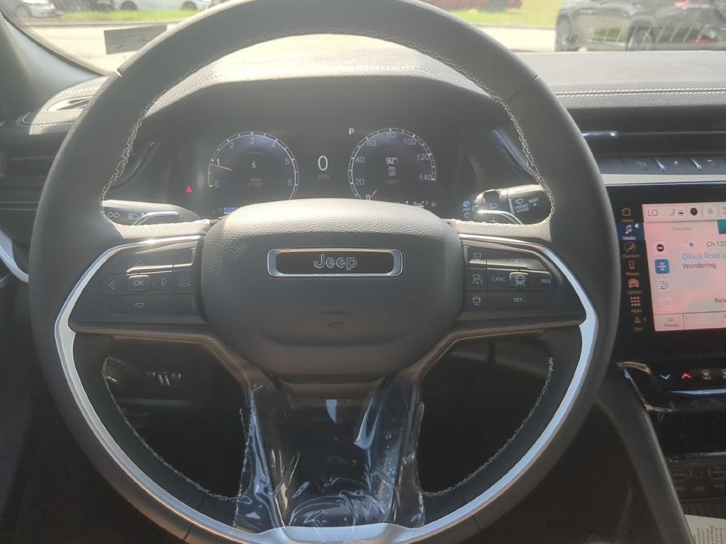 2027 Jeep Grand Cherokee L GRAND CHEROKEE L LIMITED 4X4