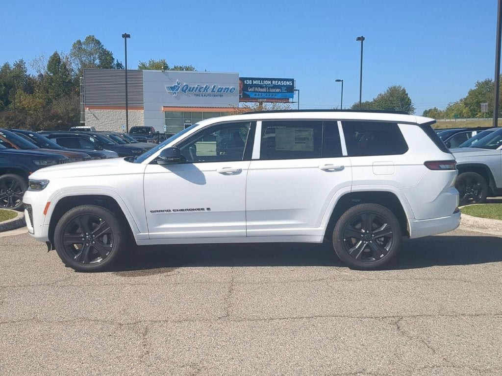 2027 Jeep Grand Cherokee L GRAND CHEROKEE L LIMITED RESERVE 4X4