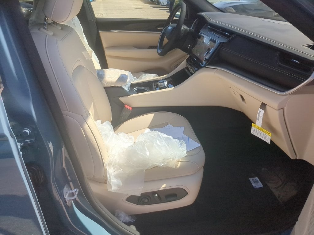 2027 Jeep Grand Cherokee L GRAND CHEROKEE L LIMITED 4X4