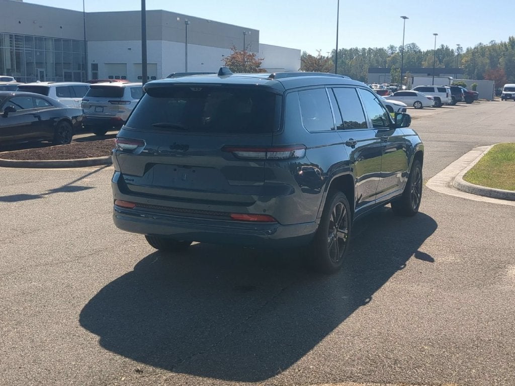 2027 Jeep Grand Cherokee L GRAND CHEROKEE L LIMITED RESERVE 4X4