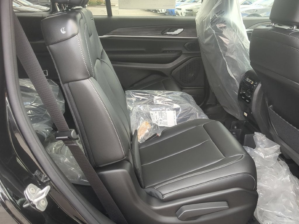 2027 Jeep Grand Cherokee L GRAND CHEROKEE L LIMITED 4X4