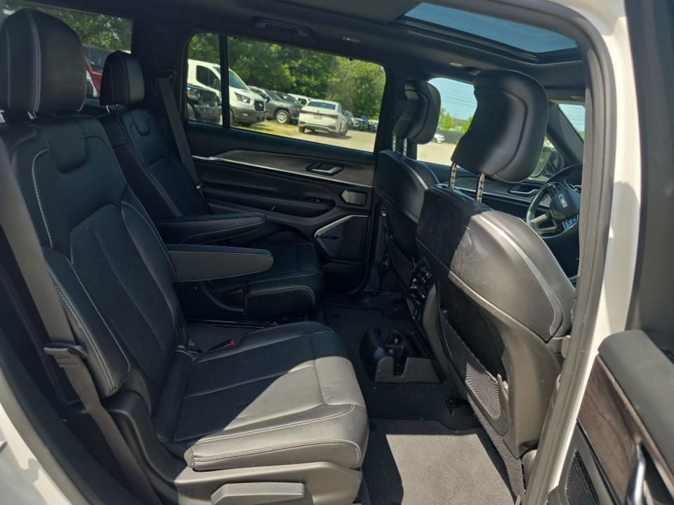 2022 Jeep Grand Cherokee L Overland 4x4