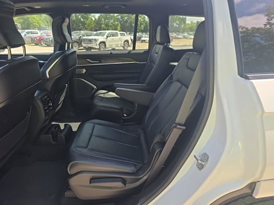 2022 Jeep Grand Cherokee L Overland 4x4