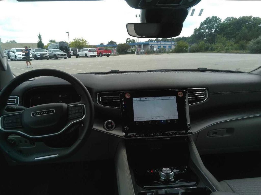 2024 Jeep Wagoneer L Series II 4x2