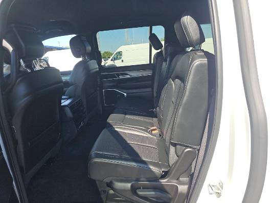 2025 Jeep Wagoneer L Series II 4x4