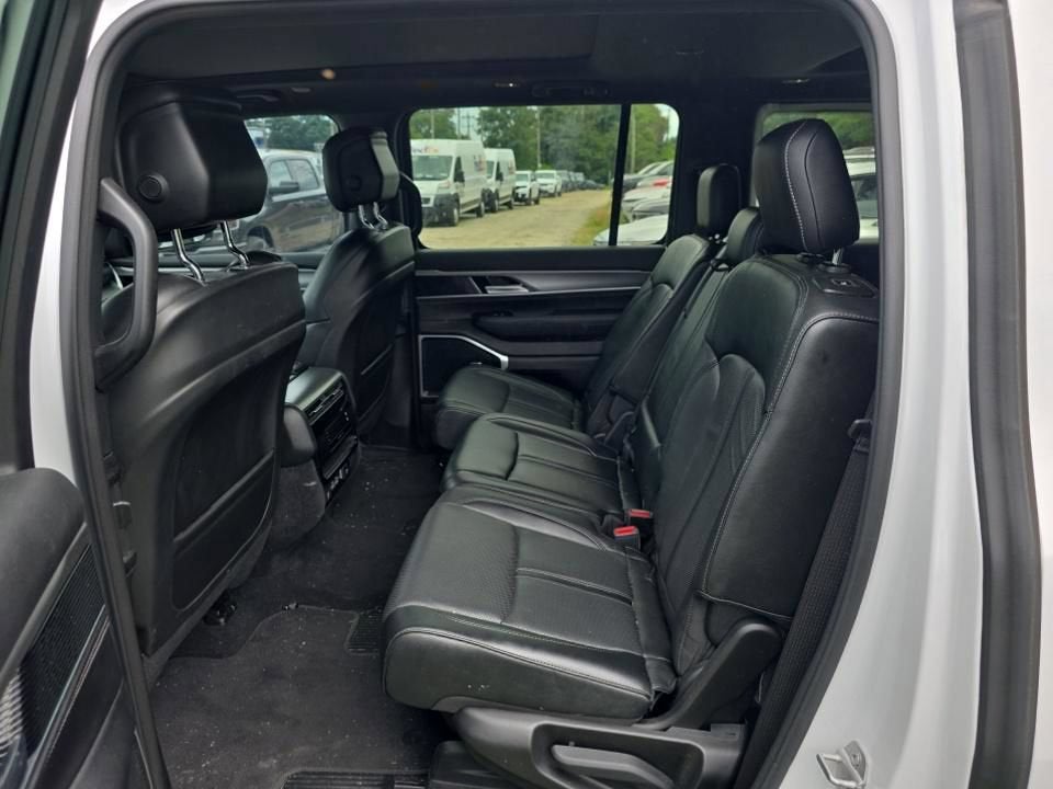 2023 Jeep Wagoneer Series II Carbide 4x4