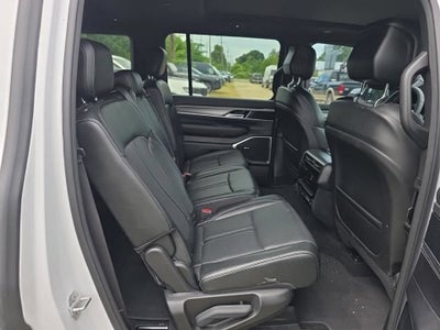 2023 Jeep Wagoneer Series II Carbide 4x4