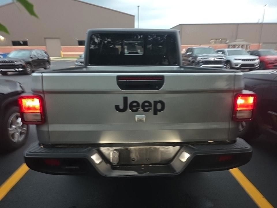2024 Jeep Gladiator Sport S