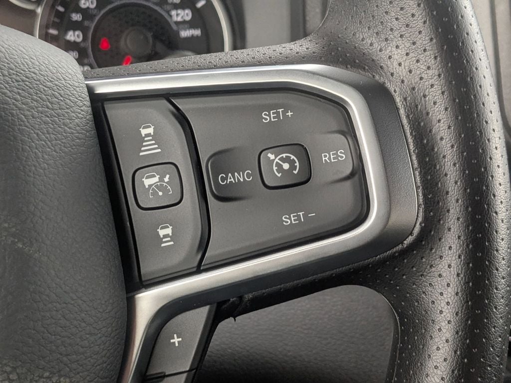 2026 RAM Ram 1500 RAM 1500 TRADESMAN CREW CAB 4X2 6'4' BOX