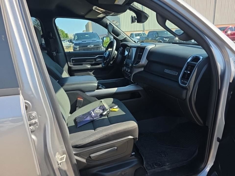 2024 RAM 1500 Big Horn Crew Cab 4x4 5'7' Box