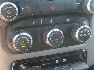 2024 RAM 1500 Big Horn Crew Cab 4x4 5'7' Box