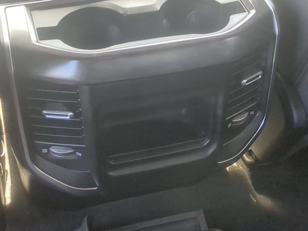 2024 RAM 1500 Big Horn Crew Cab 4x4 5'7' Box