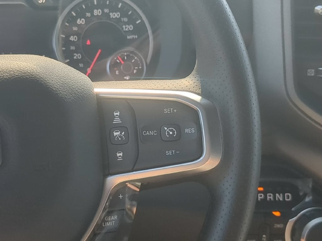 2027 RAM Ram 1500 RAM 1500 EXPRESS CREW CAB 4X4 5'7' BOX