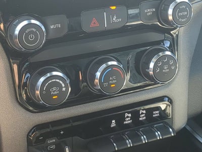 2027 RAM Ram 1500 RAM 1500 EXPRESS CREW CAB 4X4 5'7' BOX